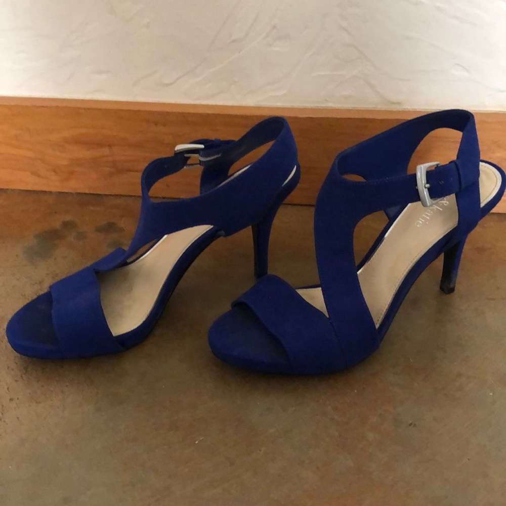 Heels - Picture 2 of 2